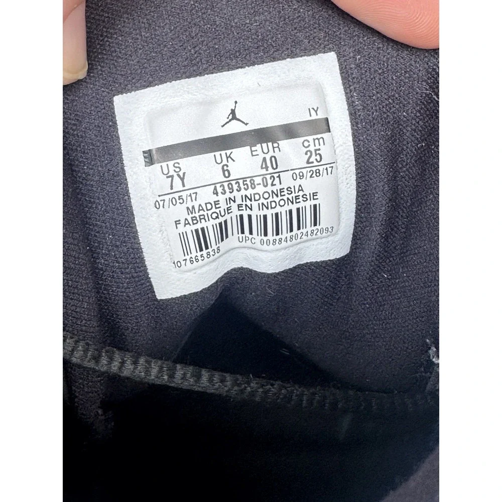 Size‎ 7Y - Jordan 13 Retro GG  Mid City of Flight Black White (439358-021)